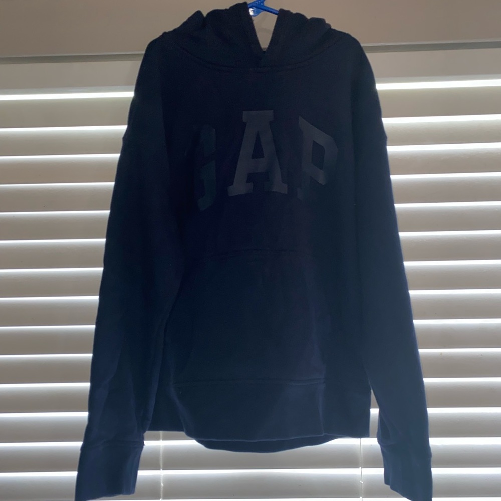 GAP sweat shirt